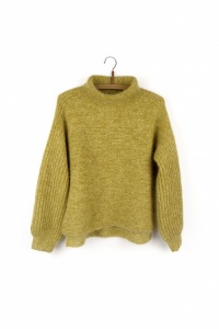 Isager yarns jumper Windy kit in yellow