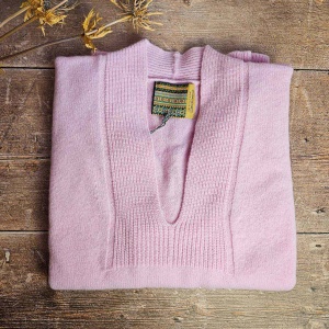 Eribe Corry Deep V-Neck Sweater - Piglet