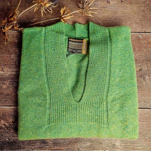 Eribe Corry Deep V-Neck Sweater - Springtime