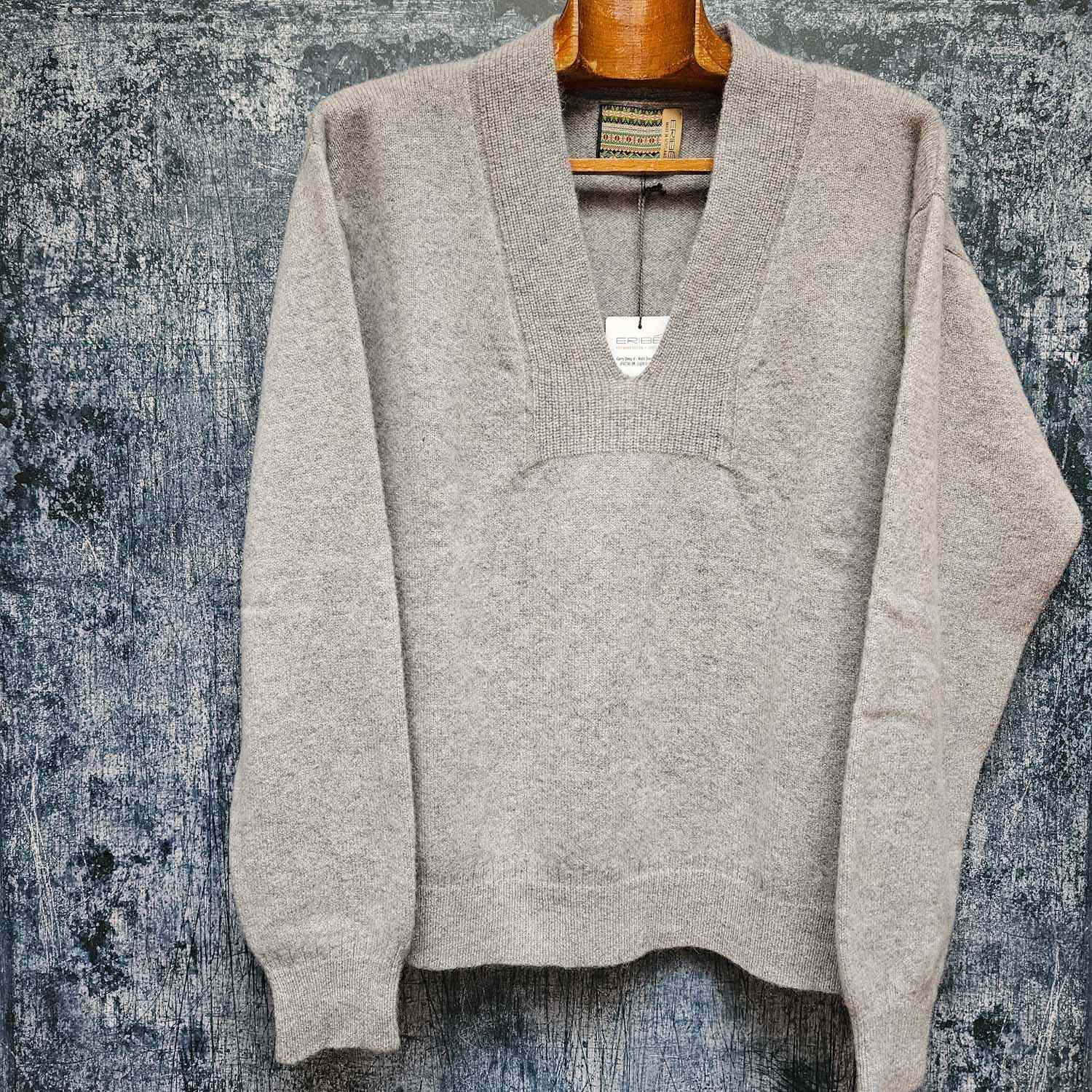 Eribe Corry Deep V-Neck Sweater - Grey Timeless